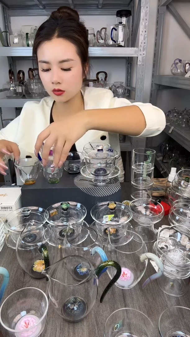 手工艺品玻璃红*禾器 盖置