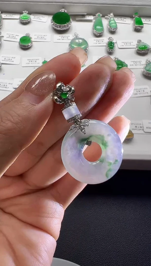 颈饰18K金镶嵌翡翠KYZI1115-009