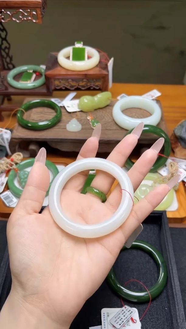 未镶嵌手镯和田玉青海野牛沟白玉 56圈