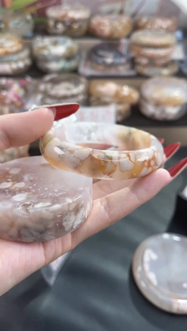 未镶嵌手镯石英质玉57