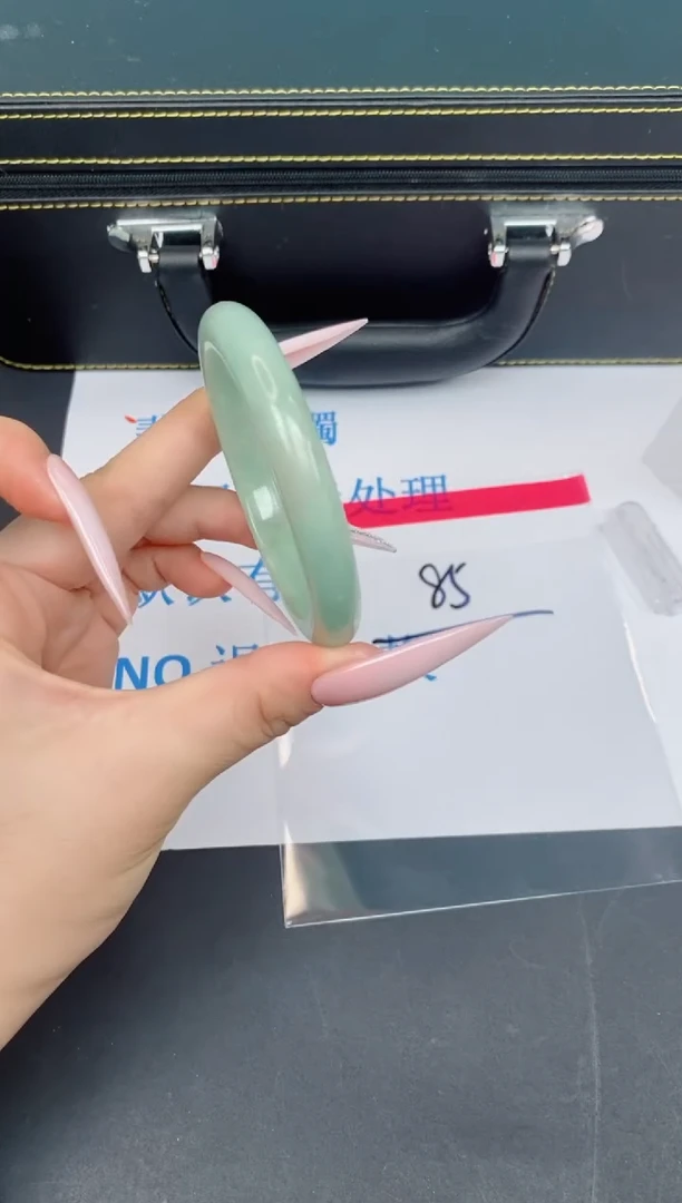 未镶嵌手镯翡翠默认有瑕--85