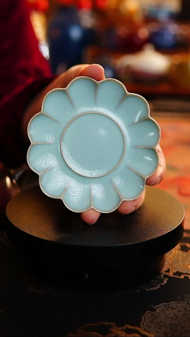 【闪购商品】瓷片333      汝瓷-天青花口杯托  