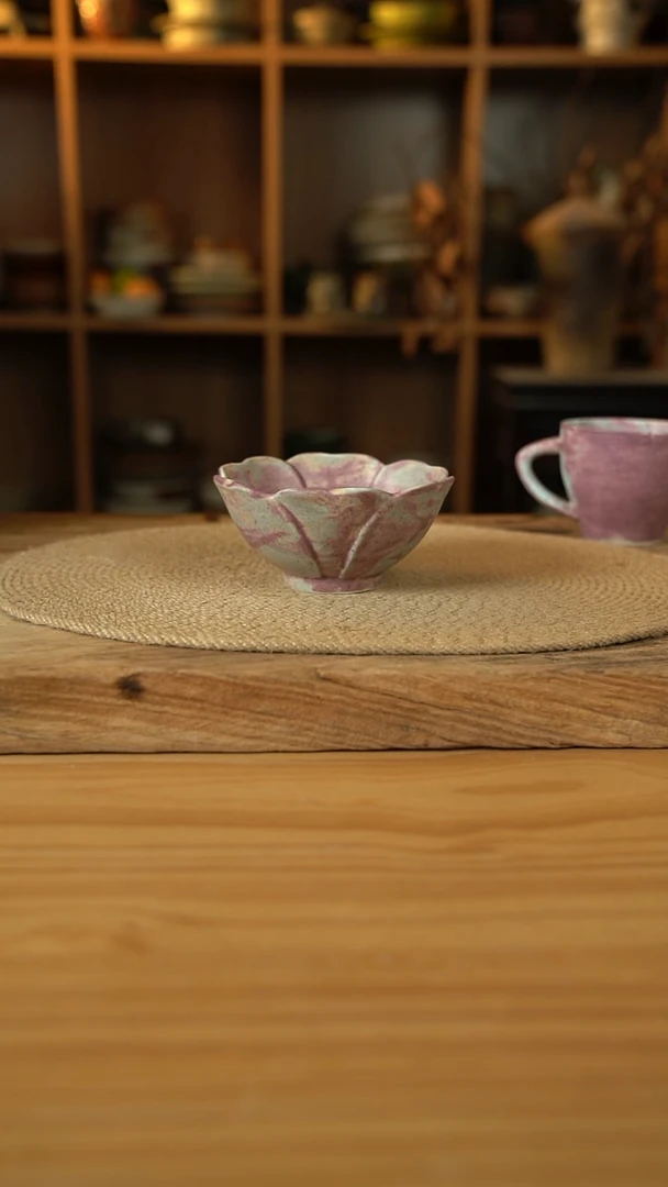 紫色系列的莲心花瓣碗1个