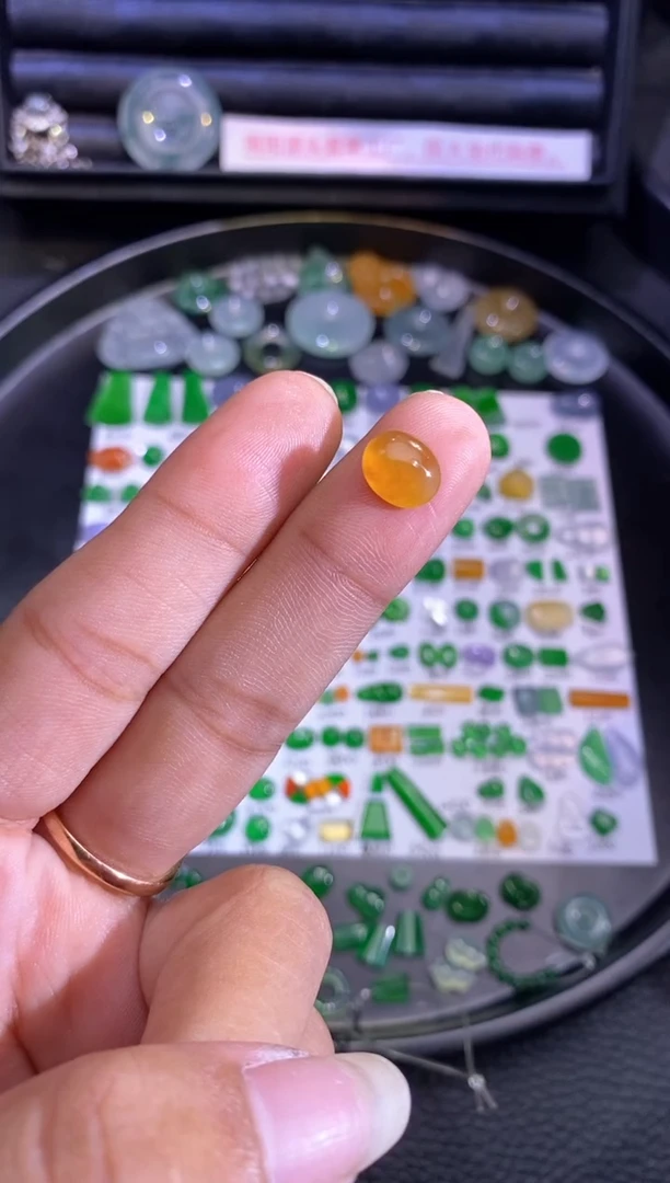 未镶嵌挂件翡翠蛋