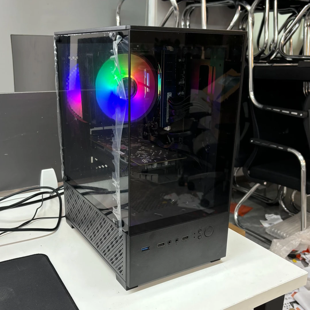 95新 设计师 顶配主机 Intel 8核16线程+独立显卡 透明机箱 二手