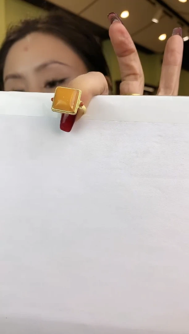 【闪购商品】琥珀戒指银S925镶嵌多样性发一