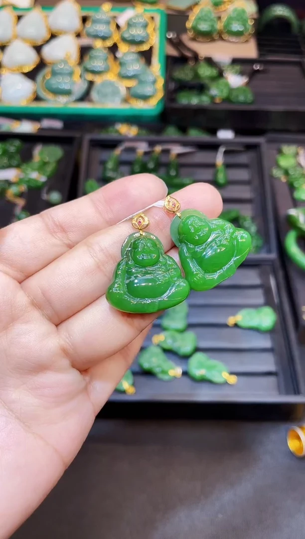 和田玉18K金镶嵌吊坠(赠链)30MM 多样性发一