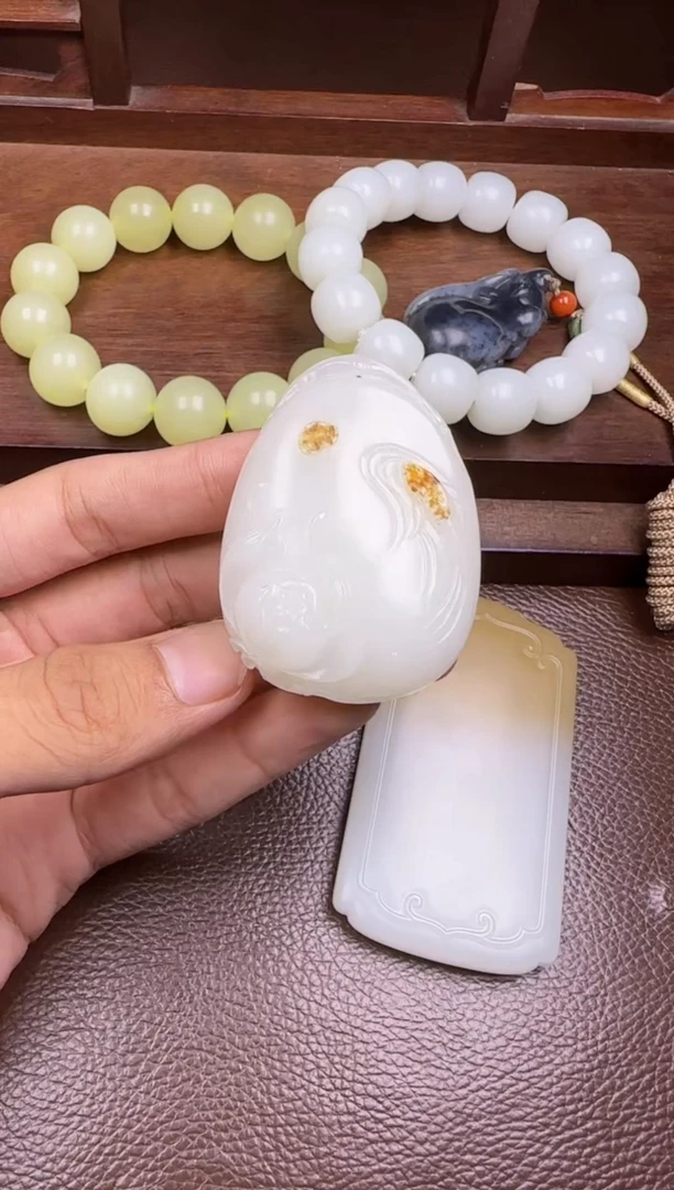 未镶嵌和田玉挂件和田玉挂件