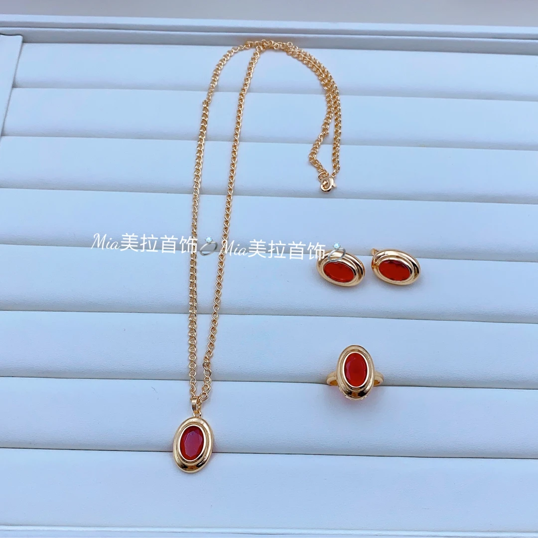 铜合金亚克力项链 三件套气质轻奢时尚百搭红色金色镶嵌坠链经典