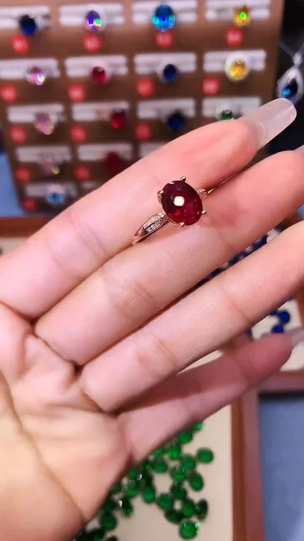 银S925镶嵌戒指红宝石........