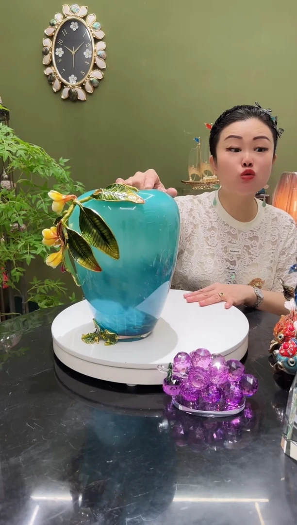琉璃珐琅彩 蝶恋花花瓶