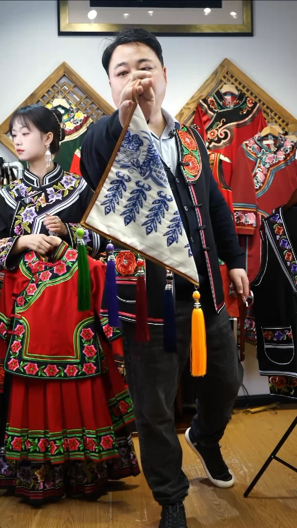 直播间专享三角包白色