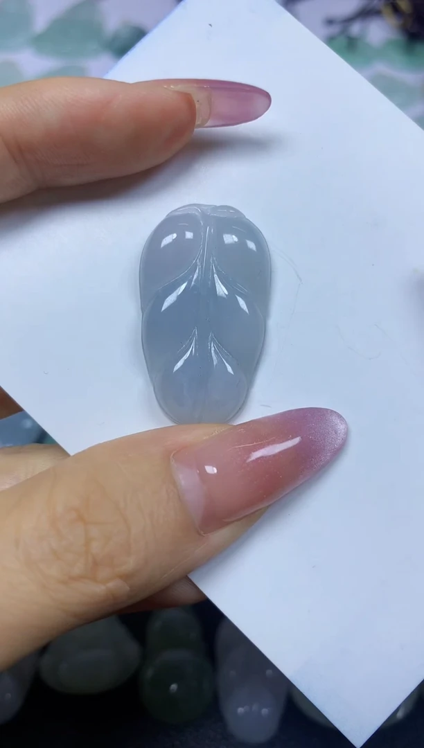 翡翠未镶嵌颈饰挂件