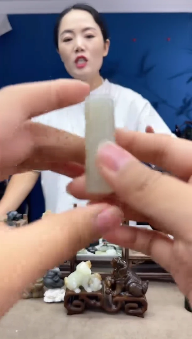 和田玉未镶嵌颈饰1
