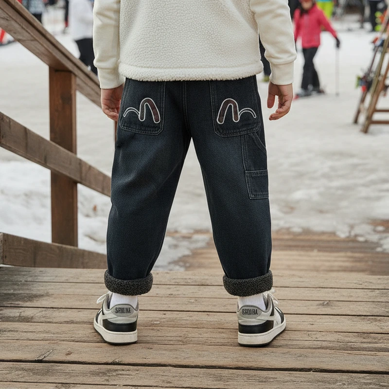 【新品推荐】男童休闲韩版牛仔裤 水洗深蓝设计 简约美观