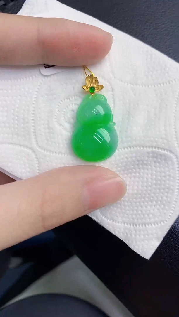 颈饰18K金镶嵌翡翠天然翡翠缅甸A货