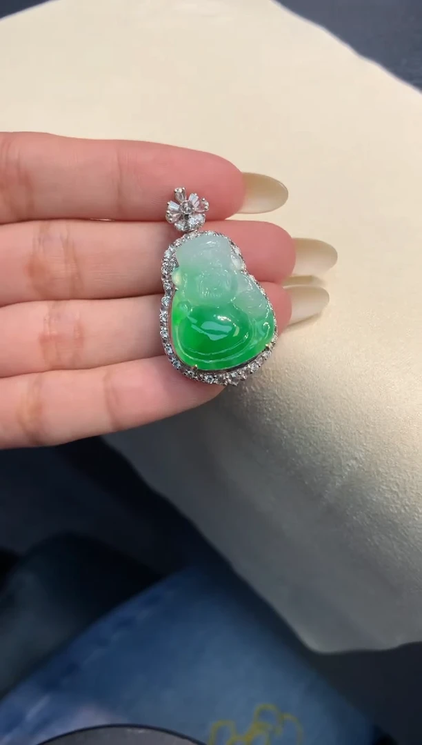 颈饰未镶嵌翡翠1