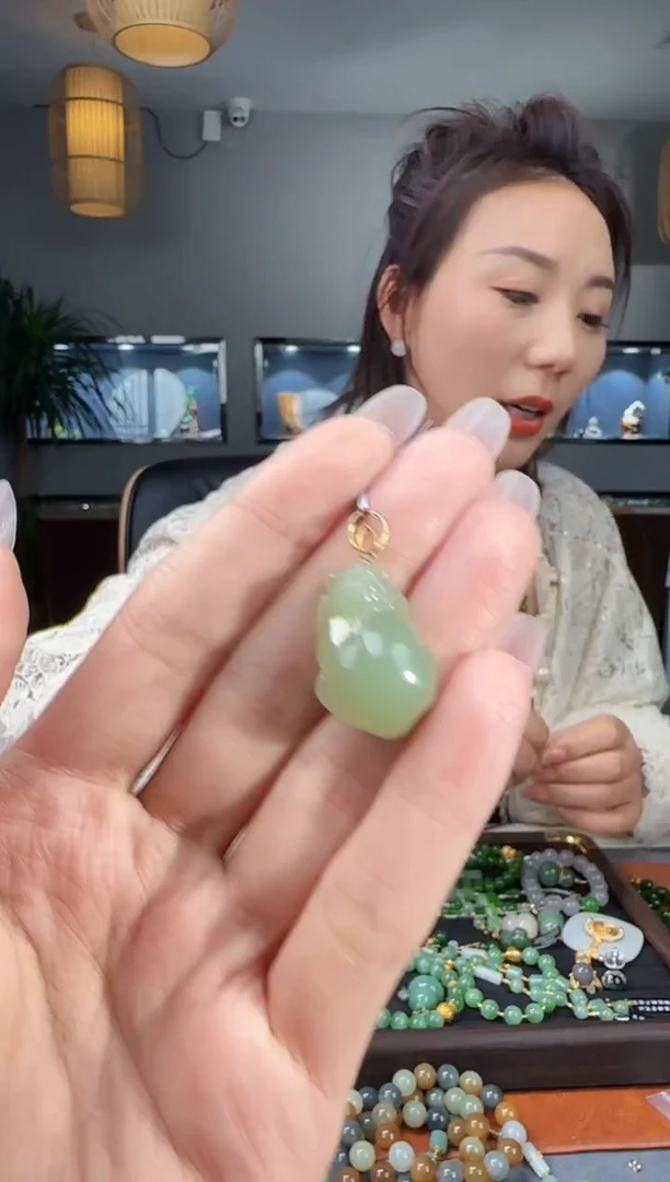 吊坠(不含链)18K金镶嵌和田玉1