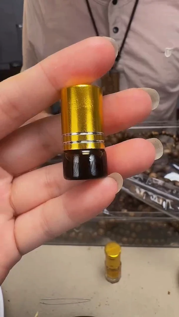 沉香碎屑沉香奇楠古法精油1克装