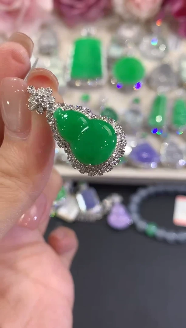 吊坠(不含链)18K金镶嵌翡翠q131