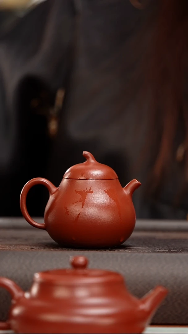 紫砂茶壶孟臣薄胎朱泥光素内推茄瓜120cc