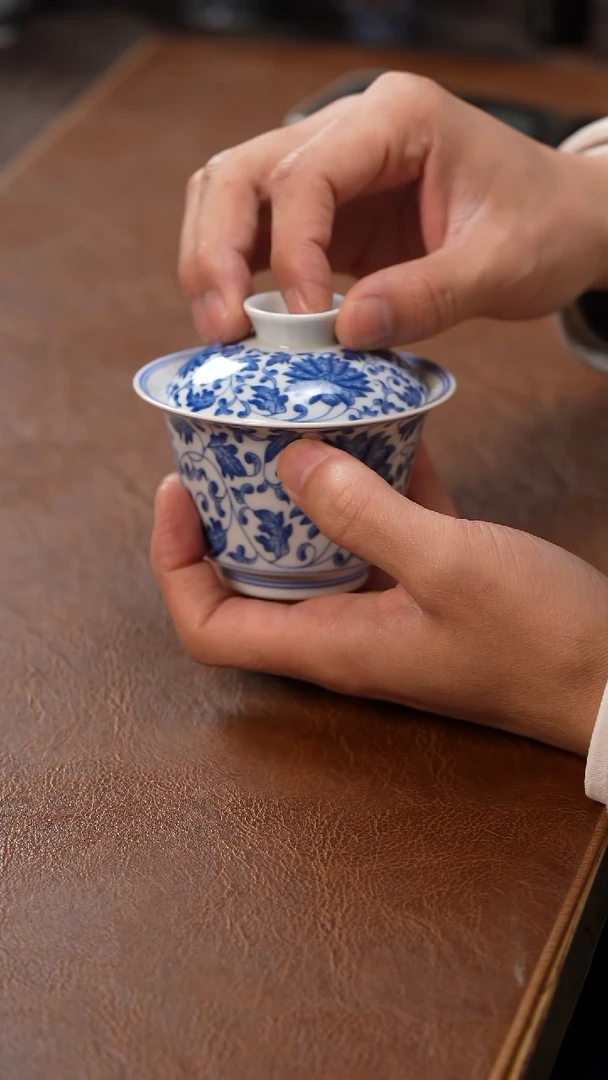 【闪购商品】盖碗马蹄缠枝莲·