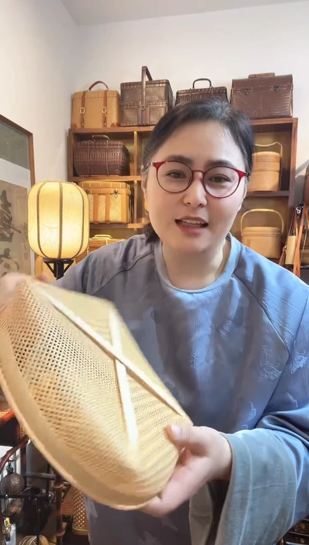 竹编镂空天圆地方收纳篓