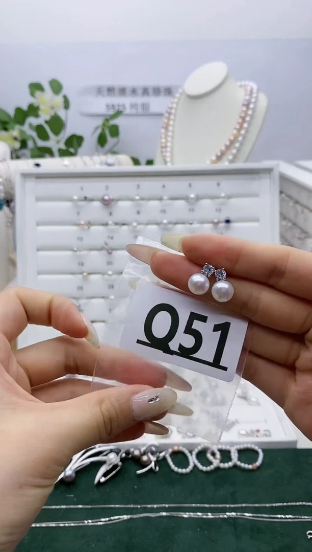 银S925镶嵌无淡水珍珠赵*红Q51