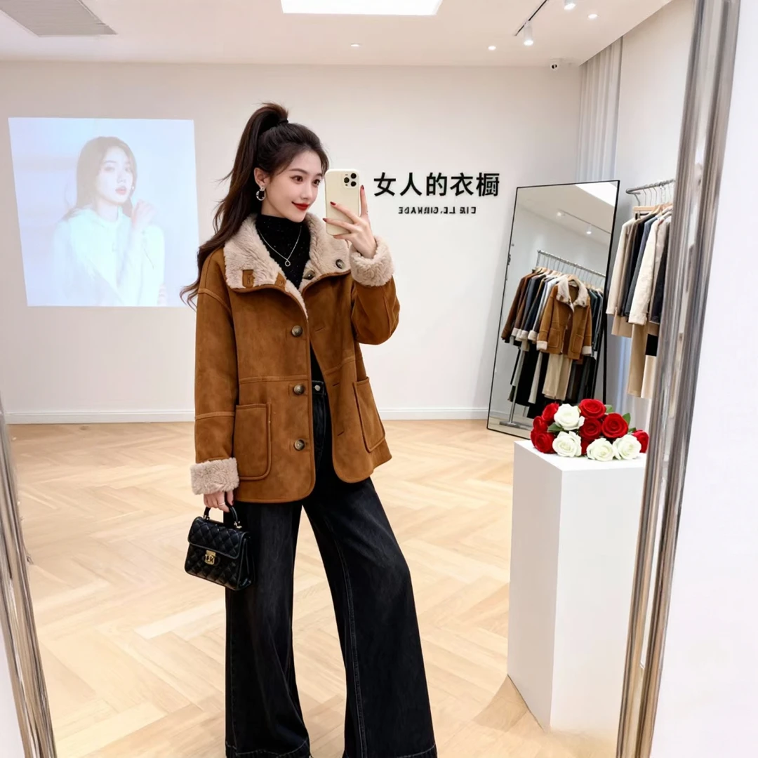 2025年女款流行外套秋冬时尚保暖轻奢羊羔毛两面穿皮毛一体潮牌女