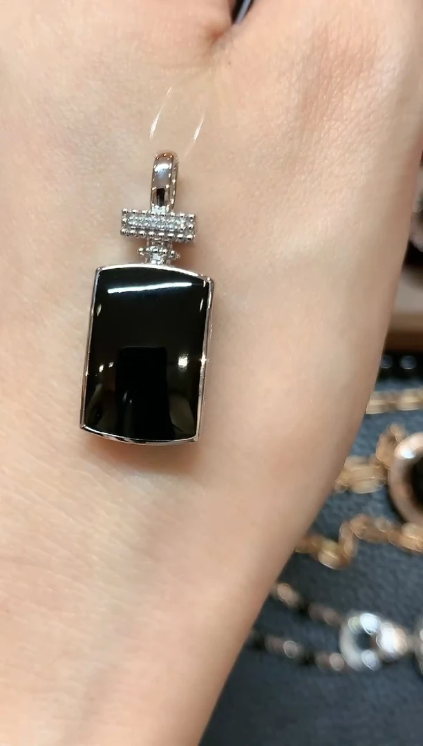 翡翠18K金镶嵌吊坠(不含链)a103