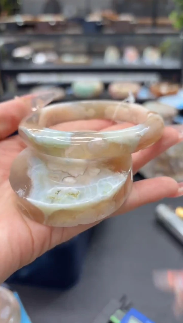 未镶嵌手镯石英质玉102(60圈赠送镯心)