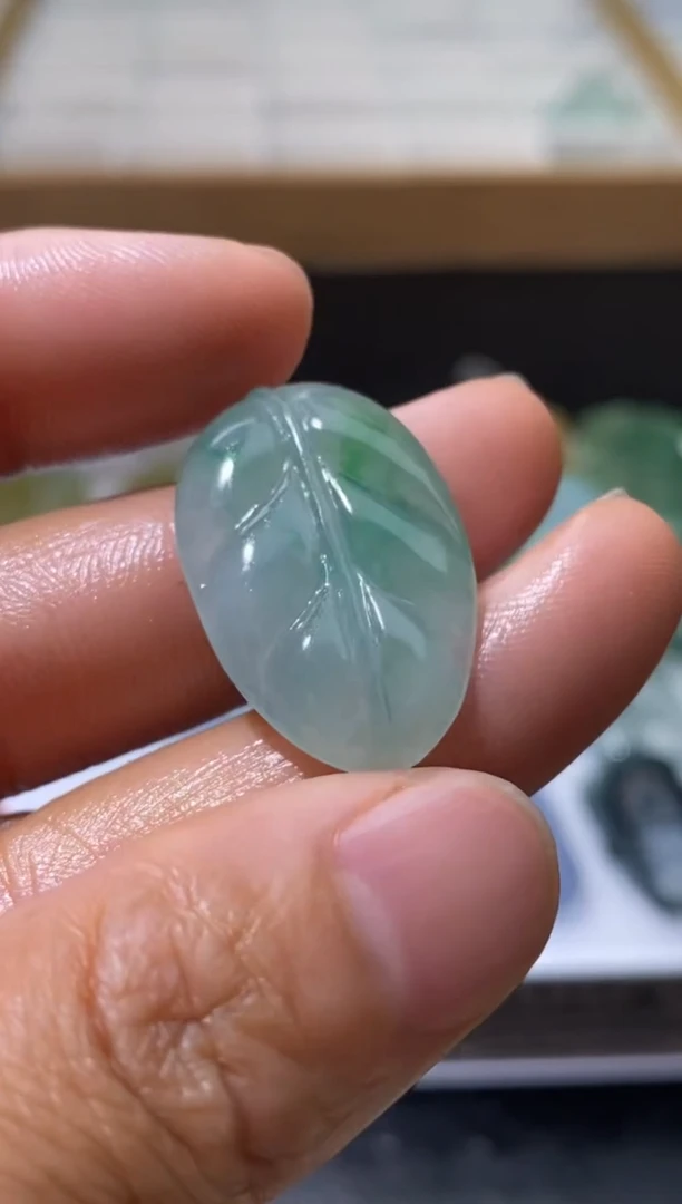 【闪购商品】定制翡翠未镶嵌翡翠毛货~