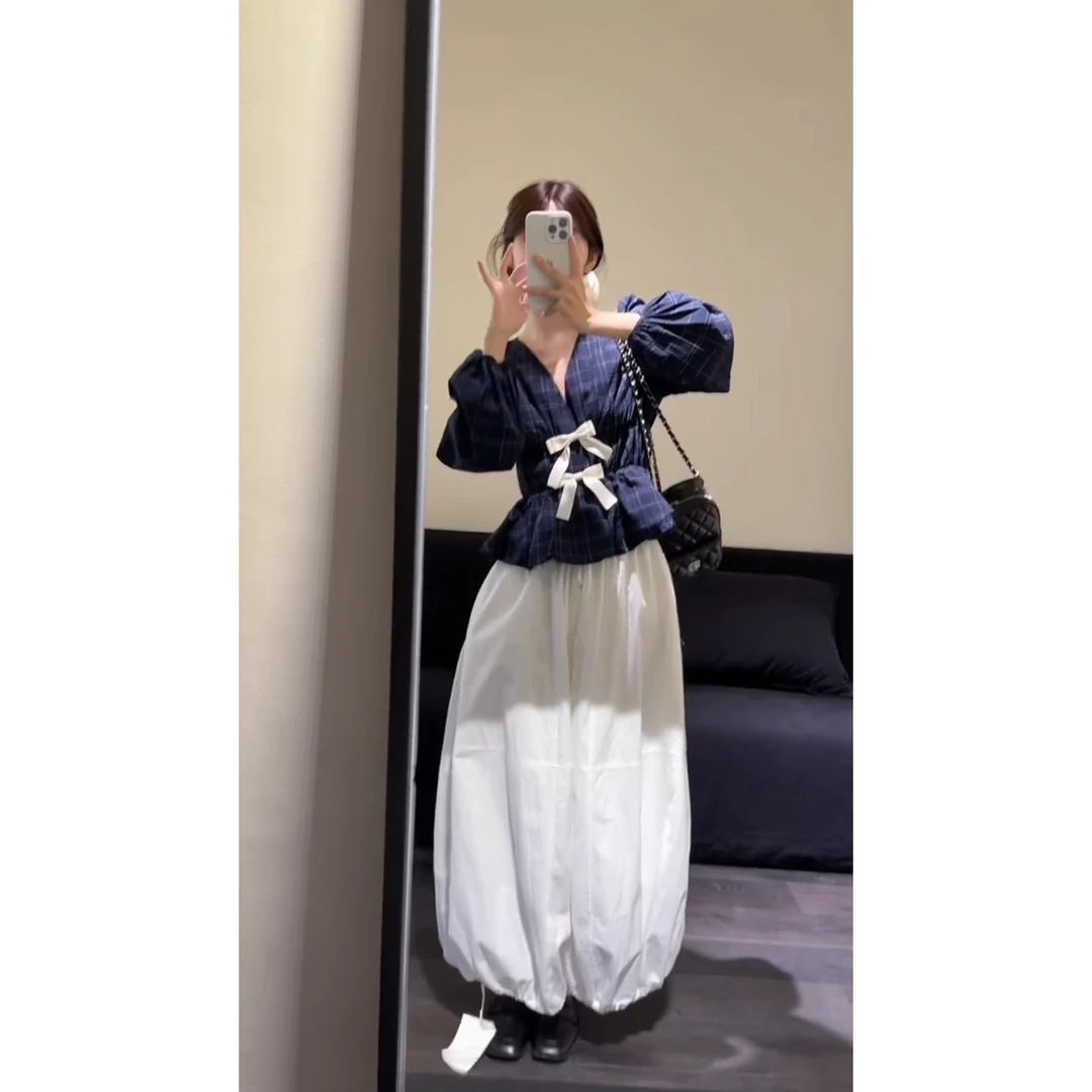 早秋穿搭减龄一整套女装2025新款减龄蝴蝶结上衣高腰花苞裙两件套