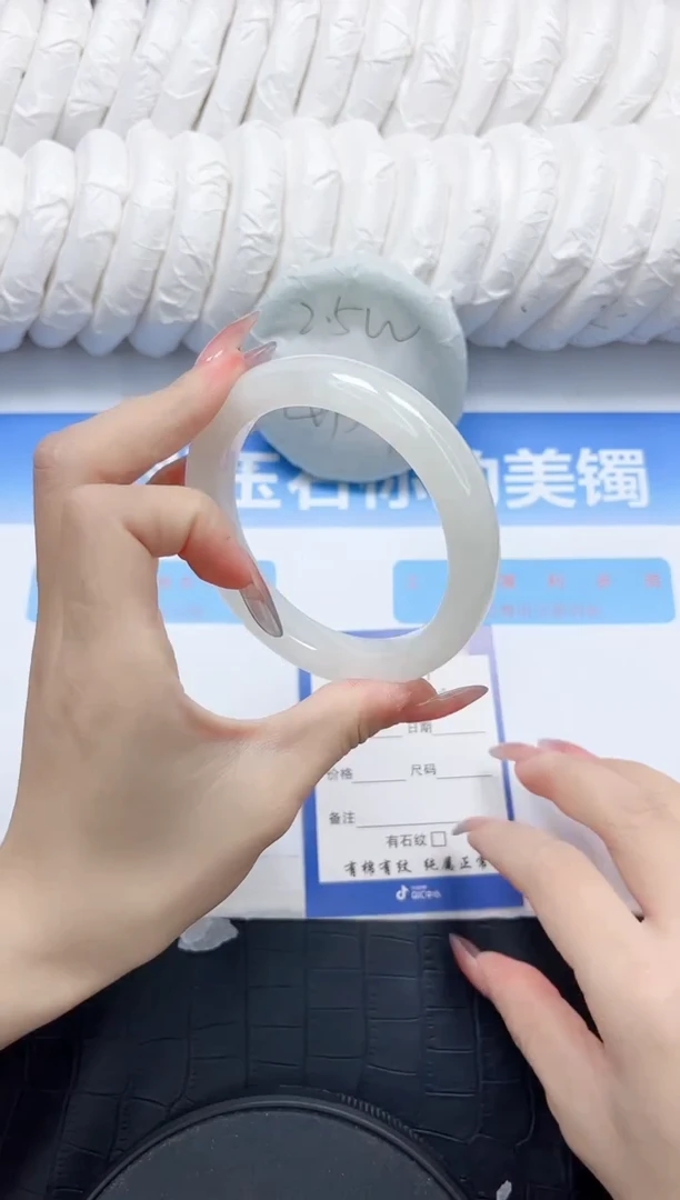 和田玉手镯未镶嵌161-56