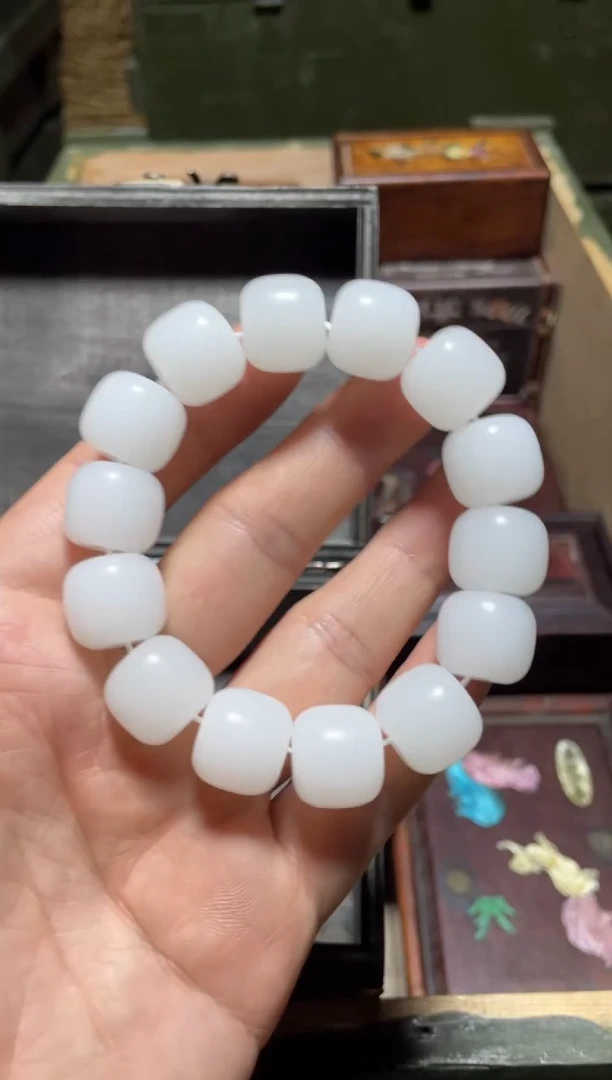 【闪购商品】老型珠手串1件