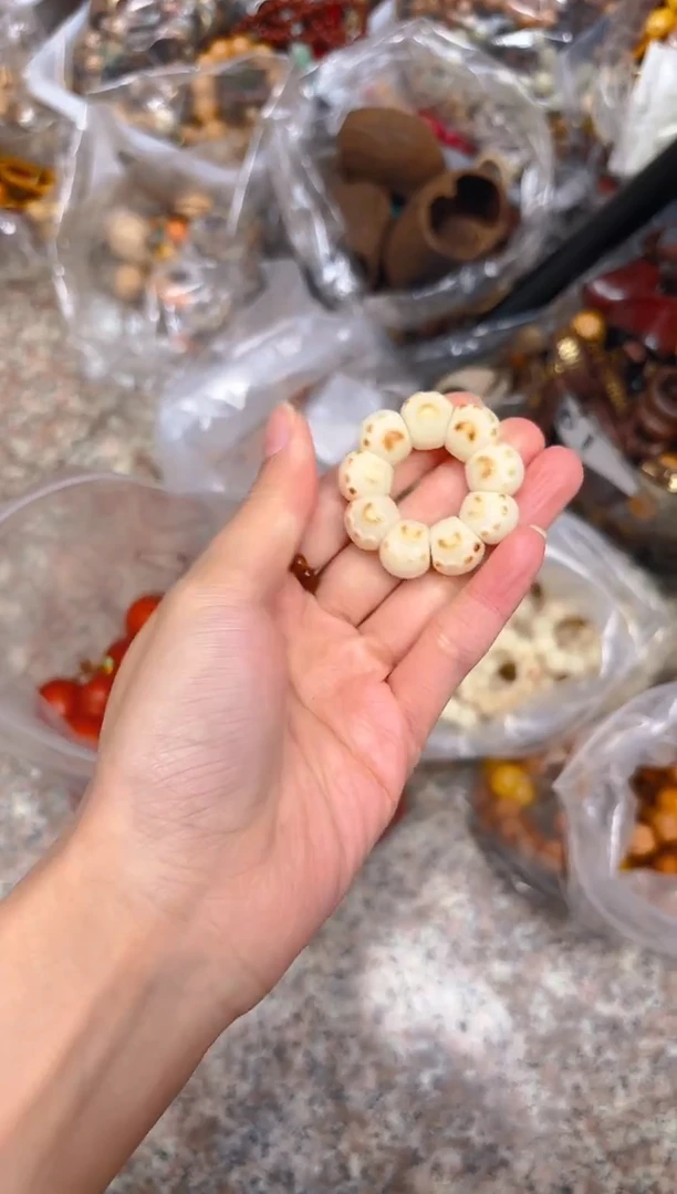 吊坠菩提根/象牙果猫爪手捻