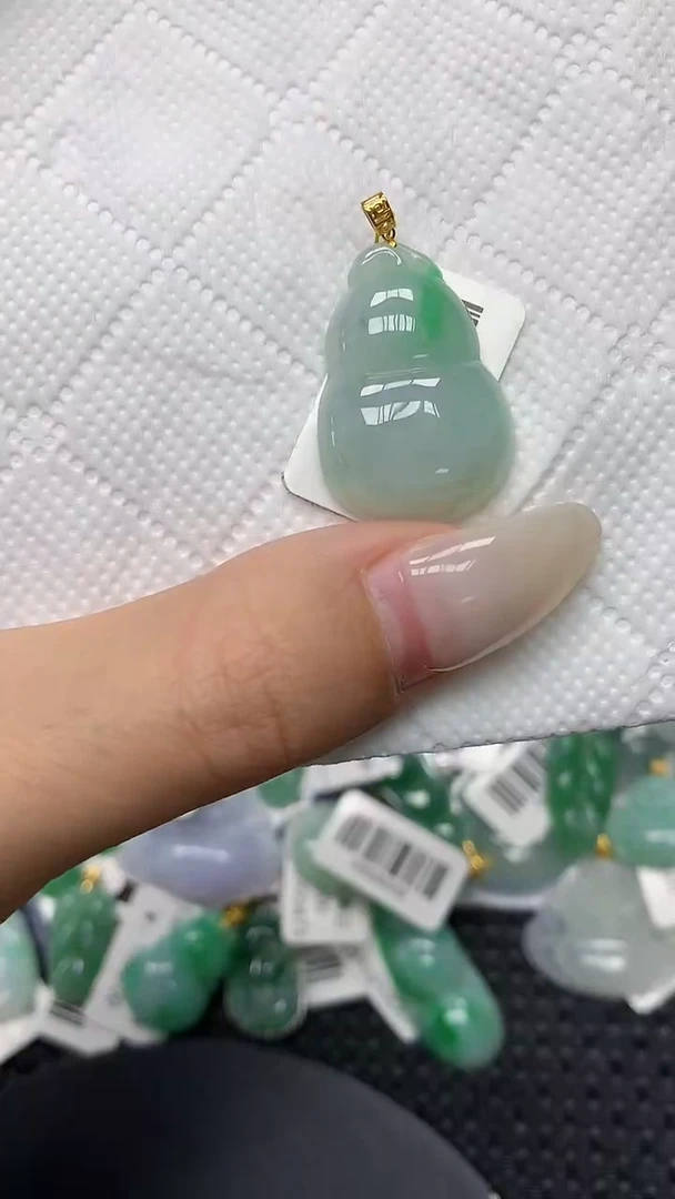 颈饰18K金镶嵌翡翠11111111111