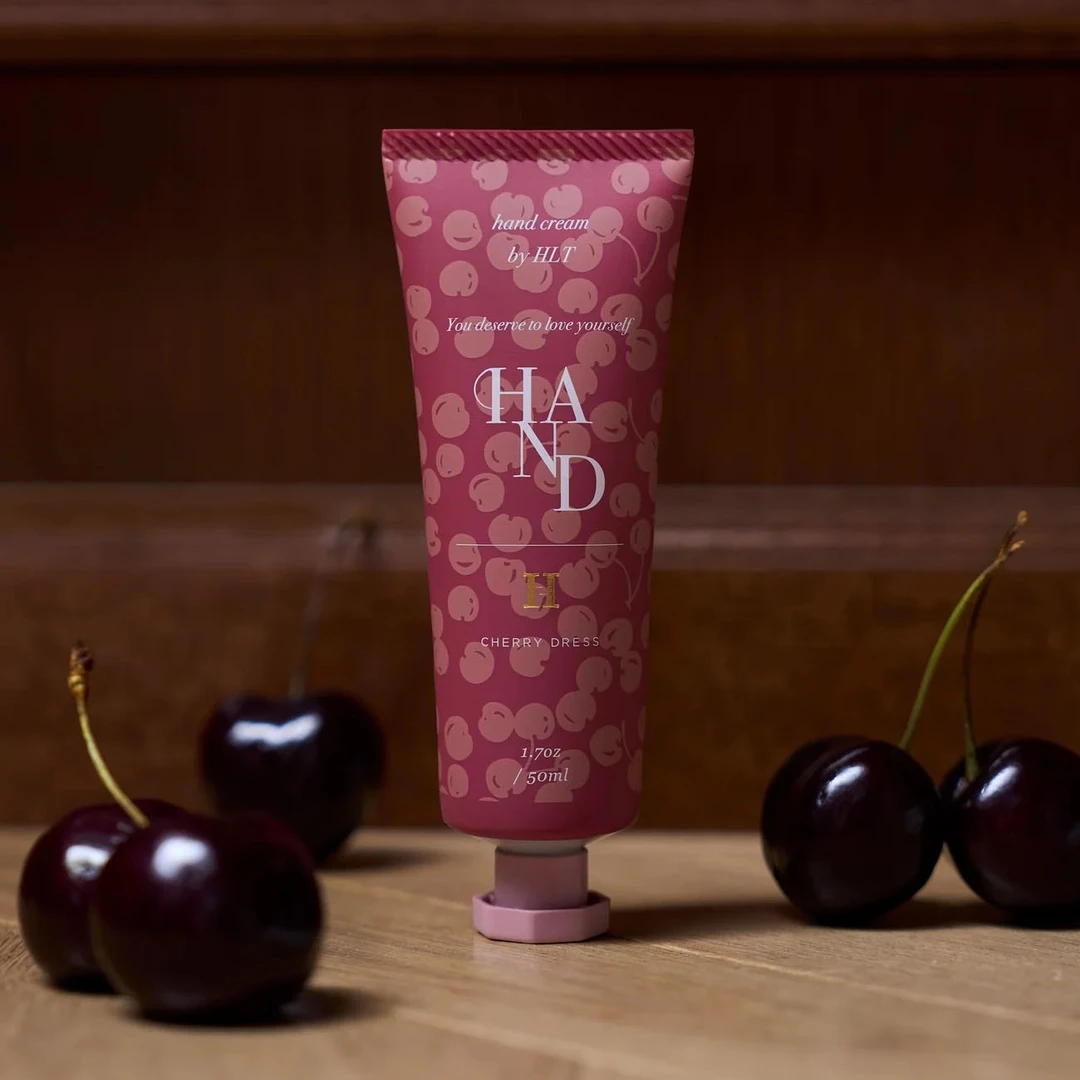 Her lip toCHERRY DRESS滋润护手霜【日本直邮不退换】樱桃护手霜