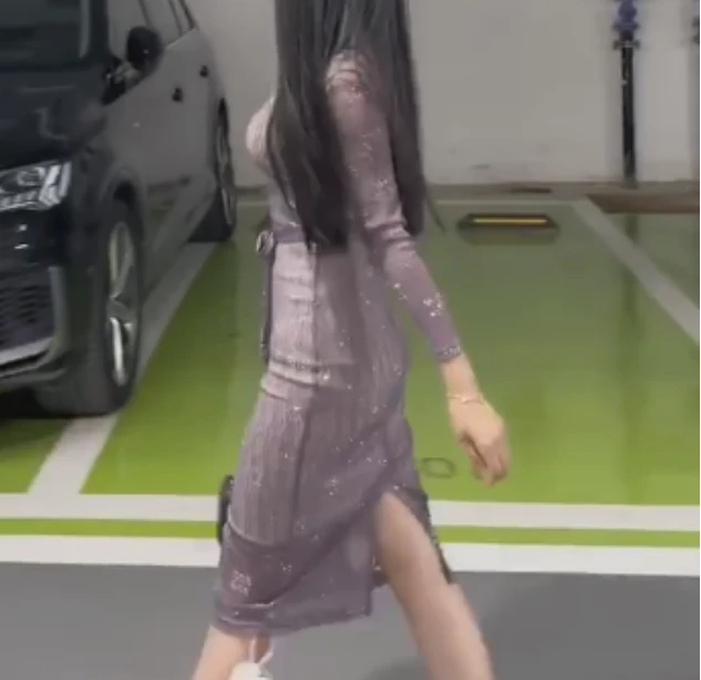 2025春季新款时尚女装网红潮流气质收腰连衣裙包臀裙zz