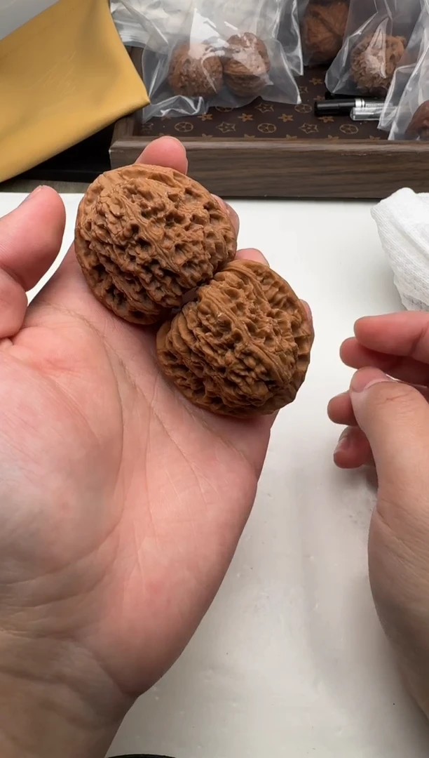 把件文玩核桃南疆石
