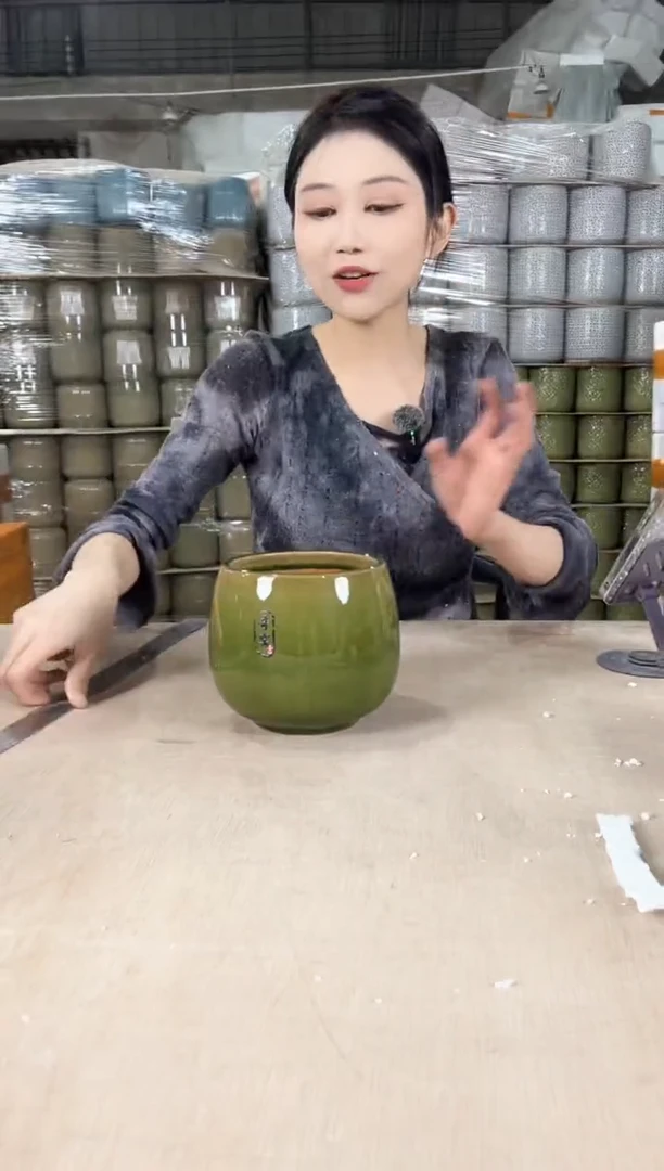 【闪购商品】陶瓷龙蛋裂纹深绿13x13