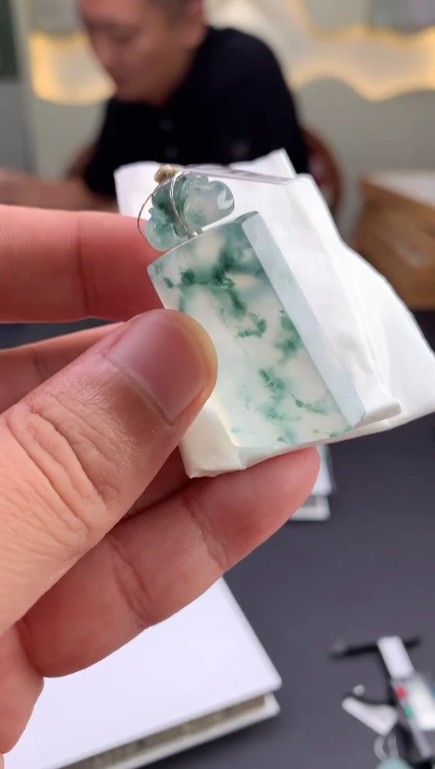 未镶嵌定制翡翠翡翠