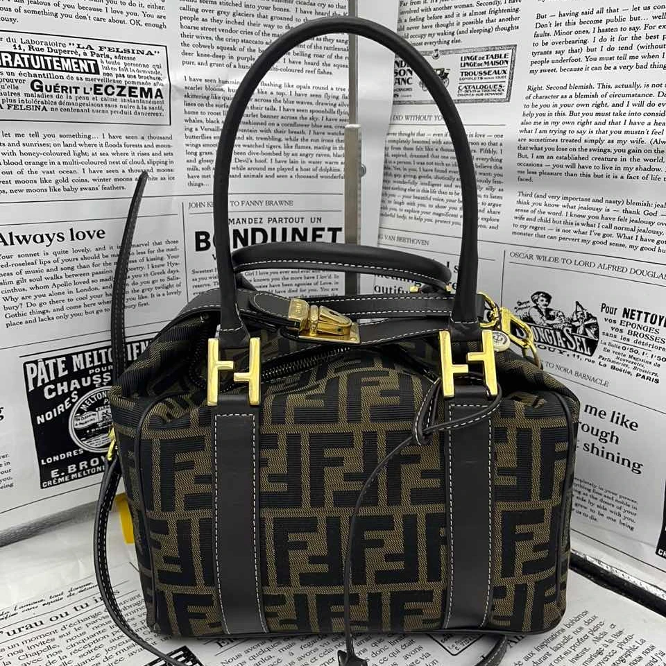 95新 FENDI/芬迪 老花便当包/FYMS03108521/8521/修复/小米