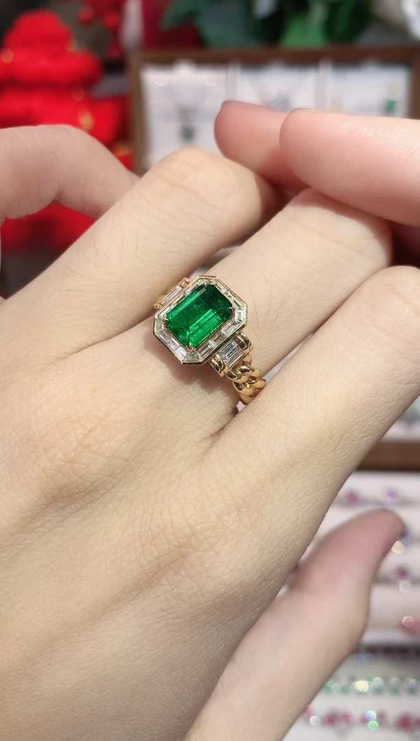 18K金镶嵌戒指祖母绿1.51ct/天然宝石/七天无理由