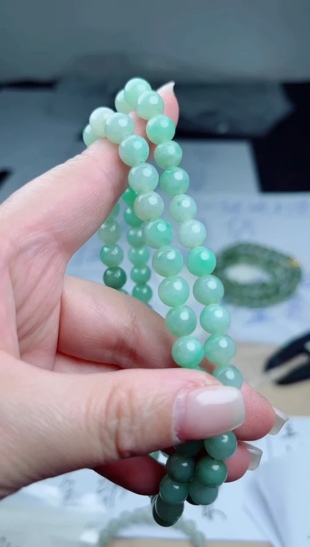 定制翡翠未镶嵌珠串