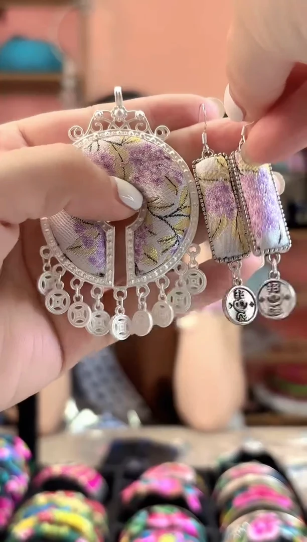 织绣艺枝独绣手工饰品218