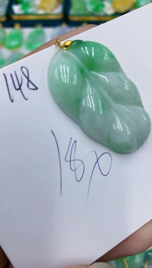 翡翠18K金镶嵌颈饰1111111111