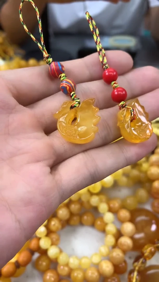 未镶嵌蜜蜡裸石吊坠