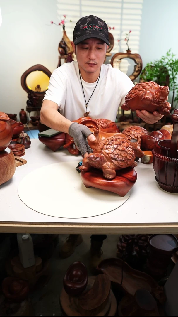 木?****见香樟木摆件/金钱龟+三足底座