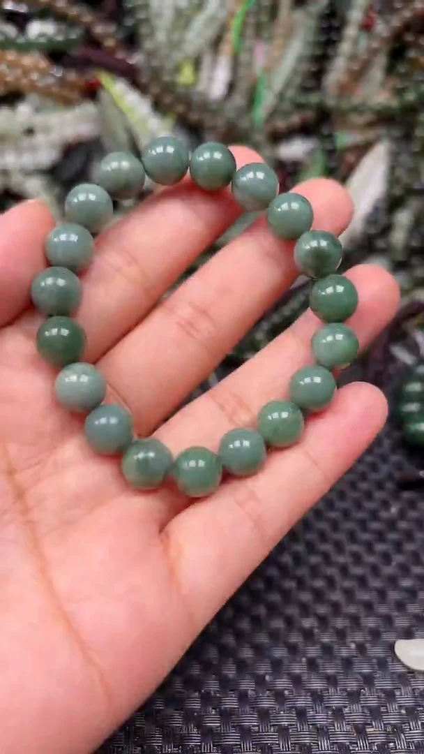 和田玉未镶嵌颈饰1